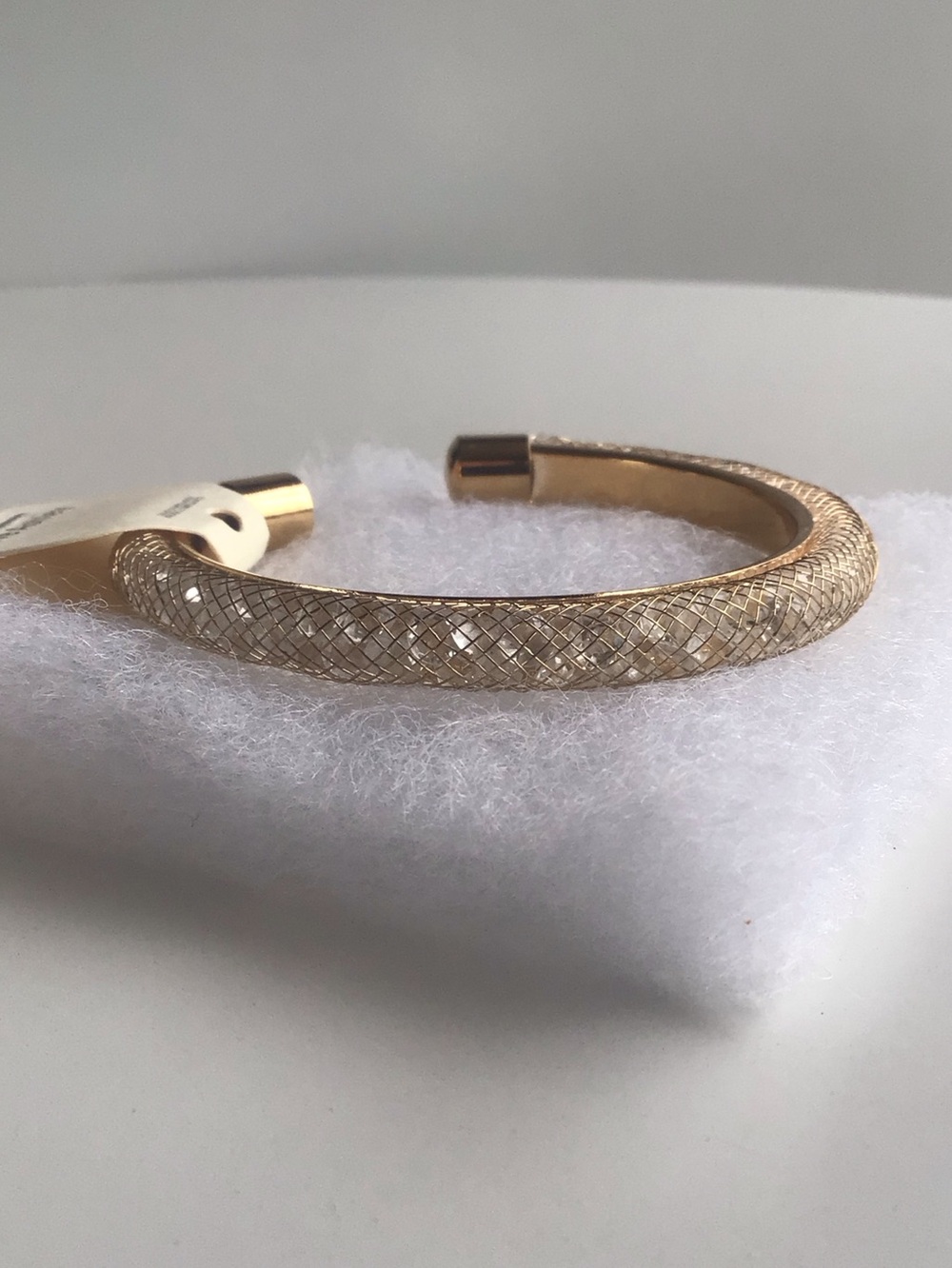 Crystal crushed filled gold mesh outline bangle bracelet